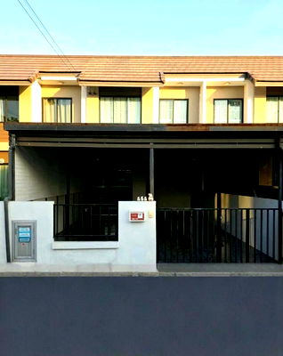 เช่าทาวน์โฮม สมุทรปราการ : ✨ ทาวน์โฮมทำเลดี ใกล้เมกาบางนา เดินทางสะดวก