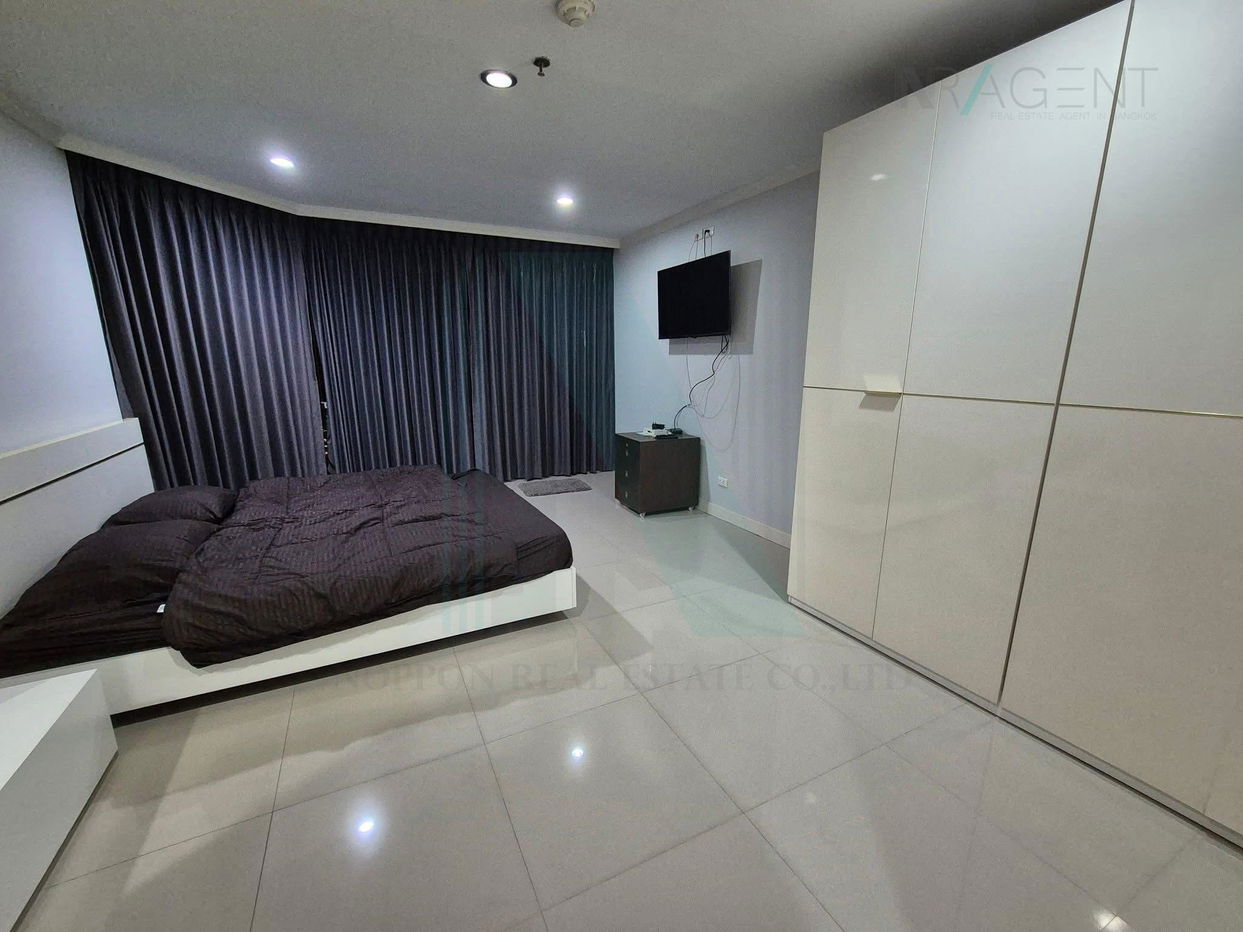 picture For Rent Condo SUKHUMVIT SUITE Building 1, Floor 28,1 bed room, Room size 70 sqm - 7/8