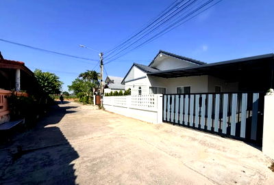 บ้านเดี่ยว บางละมุง ชลบุรี : บ้านเดี่ยวพัทยา ทำเลยดี ชัยพรวิถี เฟอร์ครบ พร้อมอยู่ 3นอน 2น้ำ 50ตร.ว 