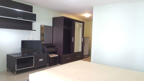 ให้เช่าคอนเลจวิวคอนโด ศรีราชา 28 ตรม. 4,500 บาท รวมค่าส่วนกลางแล้ว พร้อมเฟอร์นิเจอร์ครบ พร้อมเข้าอยู่