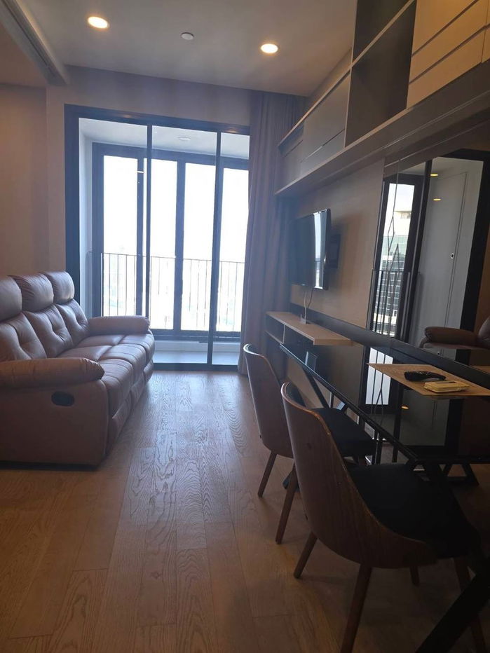 รูป Ashton Chula Silom【𝐑𝐄𝐍𝐓】🔥ห้องเท่แบบลักซ์ ดาร์กโทนเข้ม เติมความคมให้ทุกมุม🔥 ติดต่อไลน์ไอดี: @hacondo - รูปที่ 5/10