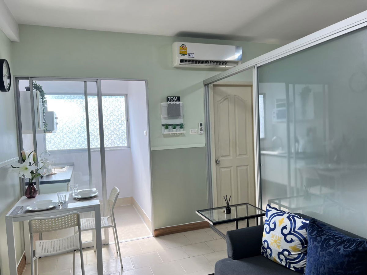 picture Room for rent, 6,500 bath/month, with TV, Aircon, Chiller, Washing Machine - 5/8