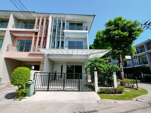 รูป ขายทาวน์โฮม 3 ชั้น ม.วิสต้า ปาร์ค พระราม 2 หลังมุม พร้อมเฟอร์นิเจอร์ - รูปที่ 1/24