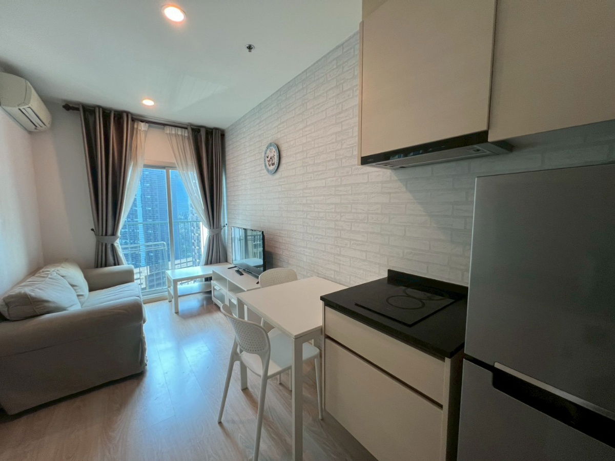 รูป ‼️ปล่อยเช่าด่วน‼️ Noble Revolve Ratchada โนเบิล รีวอลฟ์ รัชดา 25ตารางเมตร 🔥🔥จองภายในเดือนธันวาคมนี้ 14,000 บาท 🔥🔥 - รูปที่ 2/5