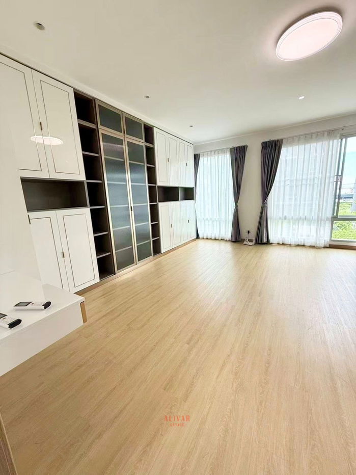 picture RH115425 For rent: Home office, 4-storey office building, newly renovated, Mengjai or Pracha Uthit area. - 6/27