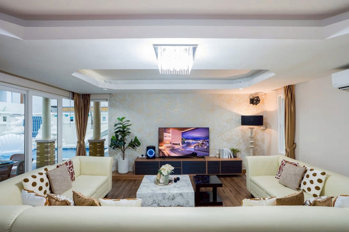 picture Pool Villa within a short walk to beautiful white sandy beach of Jomtien, Only Steps away 150metrs - 22/37