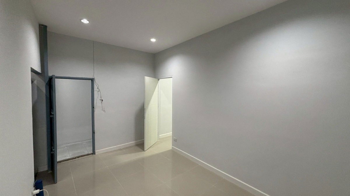 picture  Warehouse with Office for Rent  Khlong San Near Iconsiam ( SPSEVE1460) - 9/14