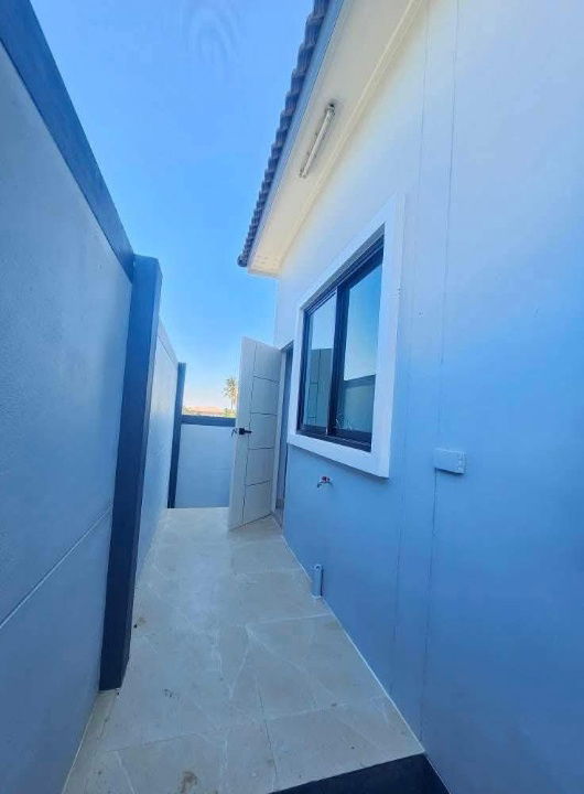 รูป ทาวเฮ้าส์สร้างใหม่ใกล้อ่างมาบประชัน 2ห้องนอน 2ห้องน้ำ - รูปที่ 11/15