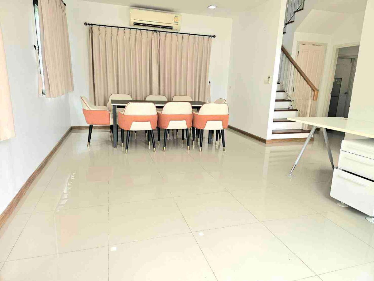 picture B1034 3-storey detached house for rent, Golden Prestige Village, Watcharapol, Sukhaphiban 5 Road - 3/13