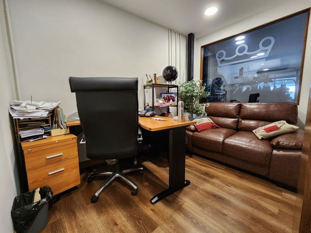 picture FOR SALE  COMMERCIAL BUILDING PROPERTY  125000000 BAHT. - 4/8