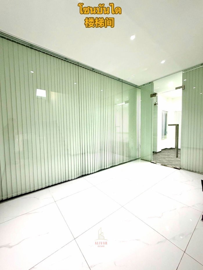 picture RH115425 For rent: Home office, 4-storey office building, newly renovated, Mengjai or Pracha Uthit area. - 10/27