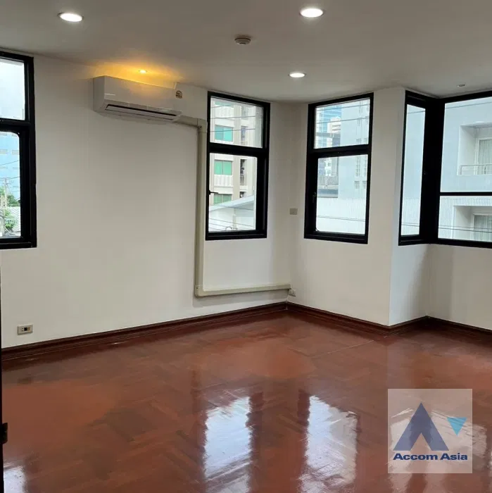 picture 🔼🔽 AccomA 📩 Home Office 4 BR Townhouse in  Lumphini (AA45112) - 9/13
