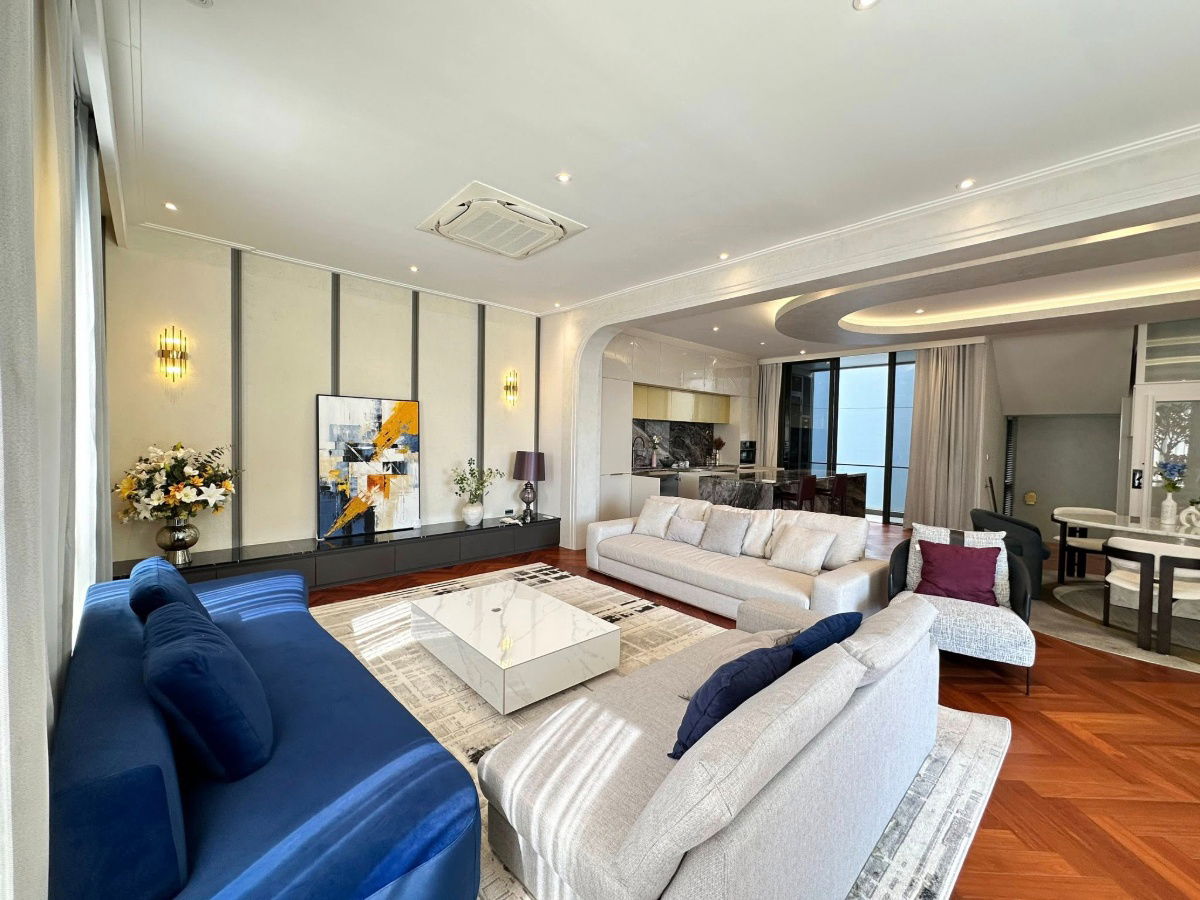 picture BuGaan Pattanakarn with private swimming pool large size  - 5/14