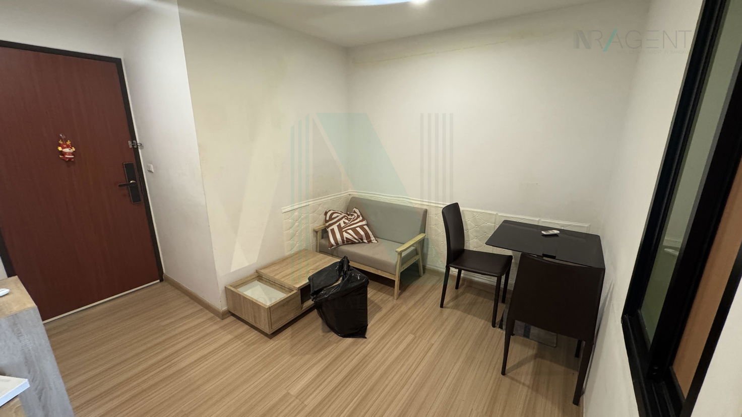 picture For Rent Condo CHATEAU IN TOWN SUKHUMVIT 64/1 Building , Floor 5,1 bed room, Room size 30 sqm - 4/8