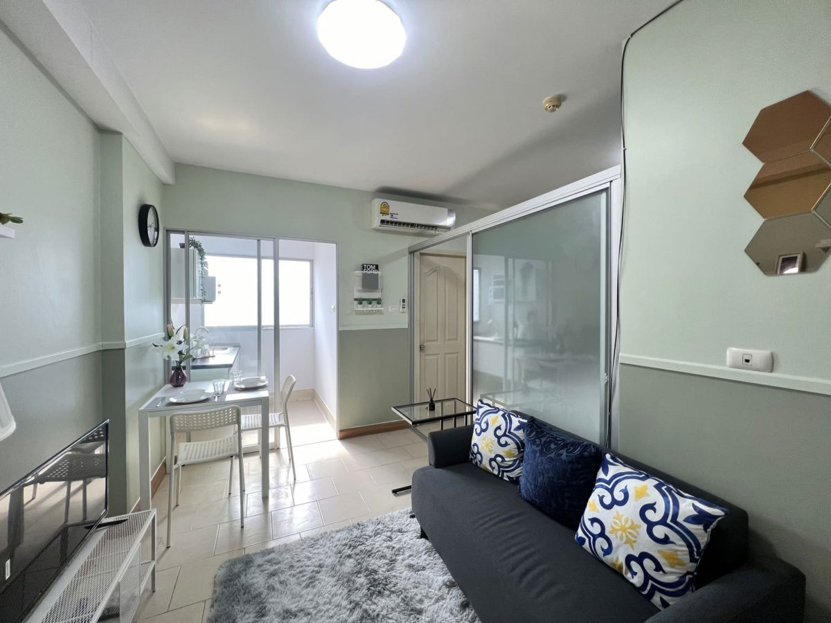 picture Room for rent, 6,500 bath/month, with TV, Aircon, Chiller, Washing Machine - 3/8