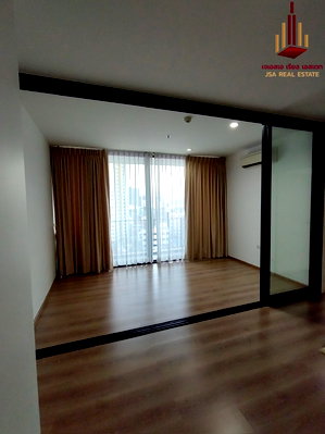 Condos for sale Central  Ladprao (Central Lat Phrao) : ✨ For Sale: The Issara Ladprao Condo ✨💰 Only 5,000,000 THB