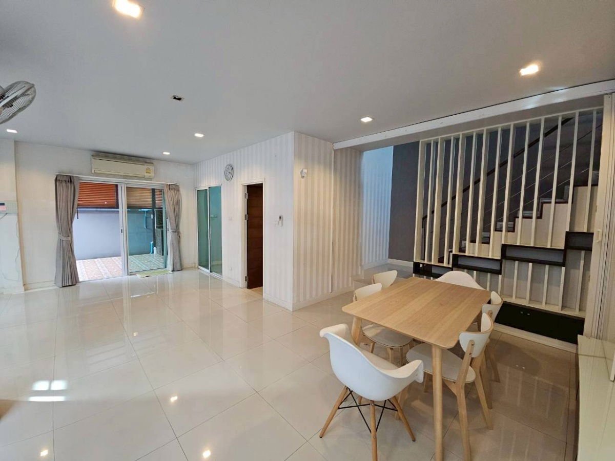 รูป ให้เช่า! บ้านแฝด 3 ชั้น #แกรนด์ไอดีไซน์วิภาวดี หลังมุม 39.4 ตร.วา | ใกล้โทลเวย์/รถไฟฟ้า 2 สาย | 39,000 บ./ด. - รูปที่ 25/59