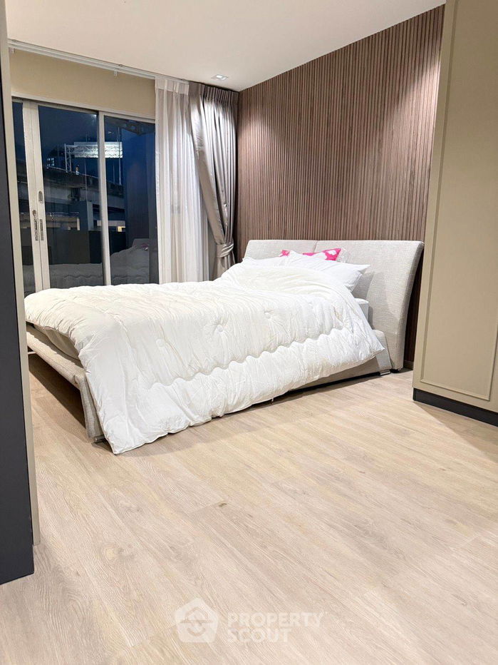 picture 2-BR Condo at Wittayu Complex near BTS Phloen Chit (ID 2455455) - 8/13