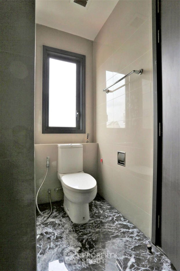 picture 1-BR Condo at The Edge Sukhumvit 23 near MRT Sukhumvit (ID 2309103) - 9/18