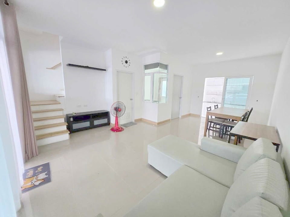 รูป ทาวน์โฮม กัสโต้ ดอนเมือง สรงประภา เช่า 4ห้องนอน 3ห้องน้ำ - รูปที่ 2/10