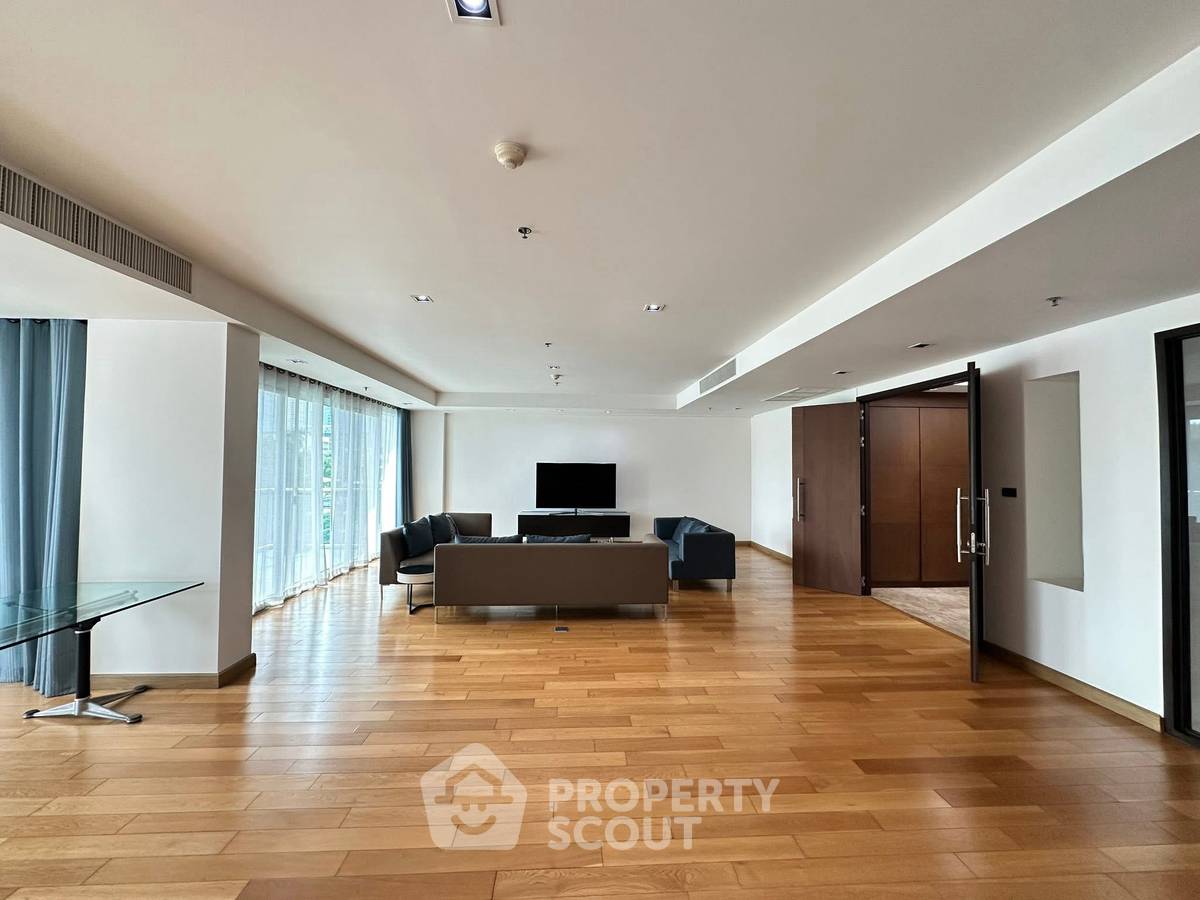 picture 4-BR Condo at Belgravia Residences Condominium near BTS Thong Lor (ID 2455113) - 15/17