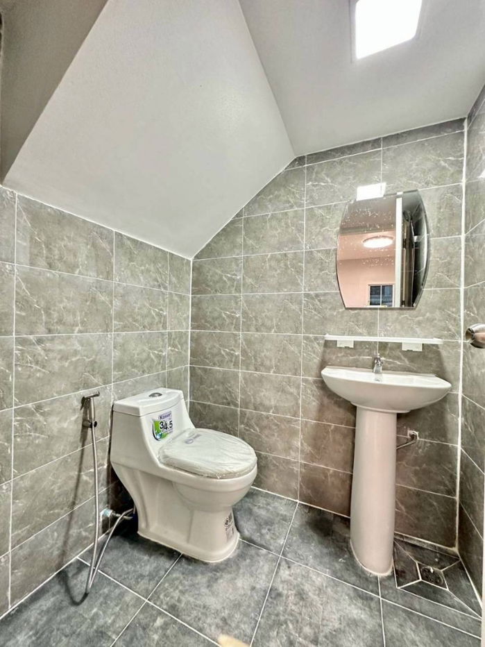 รูป บ้านหลังมุม  รีโนเวทใหม่ เหมือนบ้านมือหนึ่ง   หมู่บ้านพฤกษา 10  ติดถนนบางกรวย – ไทรน้อย  ใกล้บิ๊กซี ไทรน้อย - รูปที่ 21/22