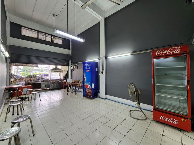 picture FOR SALE  COMMERCIAL BUILDING PROPERTY  3390000 BAHT. - 4/8