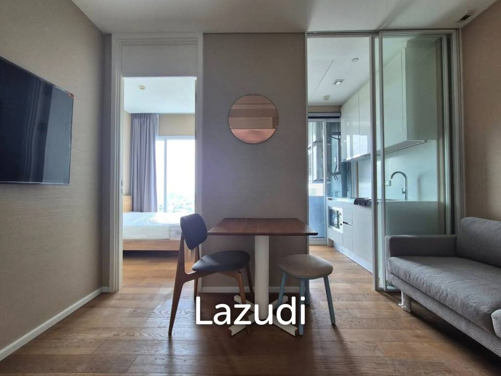 picture Chic 1-Bed Condo in The Saint Residences, Chatuchak - 1/11