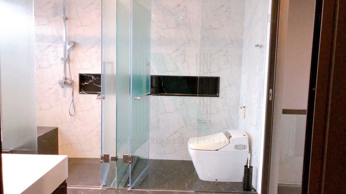 picture 📌 For Rent 3-story Townhouse THE LANDMARK EKAMAI-RAMINDRA 3 bedroom 4 bathroom - 8/8