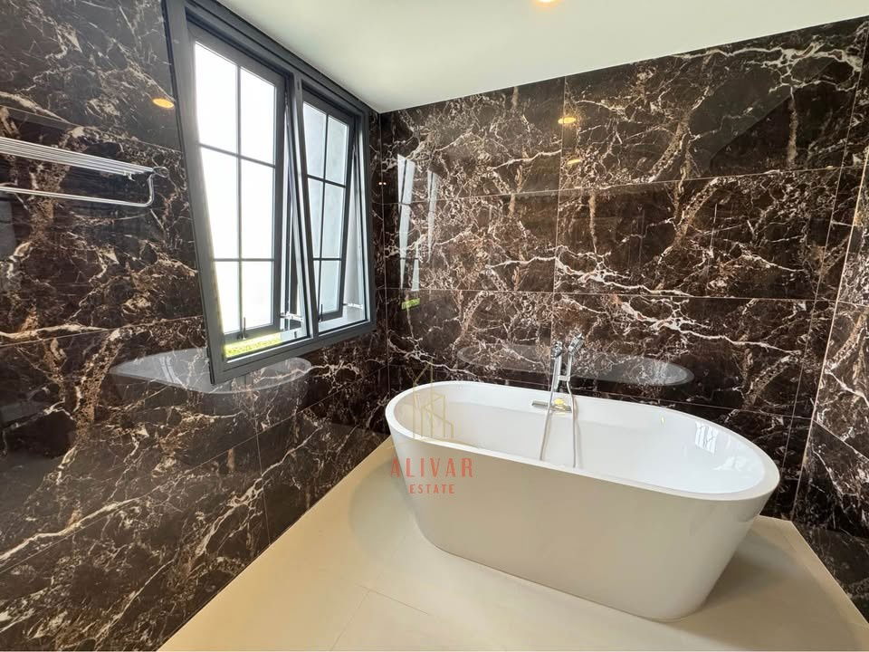 picture RH114125 For rent, 2-storey detached house, 5 bedrooms at THE CITY Bangna 2, near MEGA Bangna. - 15/18