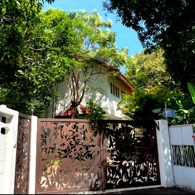 เช่าบ้านเดี่ยว เขตคลองเตย : บ้านตกแต่งหรู เฟอร์ครบ พร้อมเข้าอยู่ทันที 💫
บรรยากาศเงียบสงบ ร่มรื่น เหมาะกับครอบครัวหรือชาวต่างชาติ 🌳
