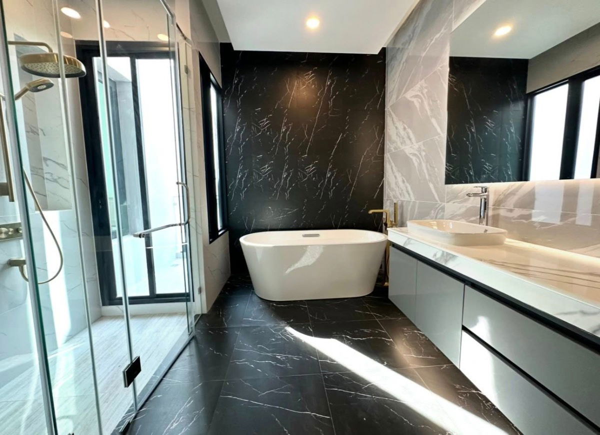 รูป 🏠 ขายบ้าน : The Master Ekkamai-Ramintra (เดอะ มาสเตอร์ เอกมัย-รามอินทรา)   รหัสทรัพย์ | 📌 LNP-H674 - รูปที่ 2/16