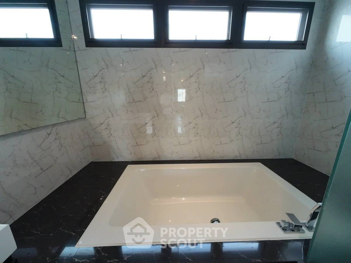 รูป ทาวน์เฮ้าส์ 3-ห้องนอน ใน ลาดพร้าว (ID 2455809) - รูปที่ 17/38