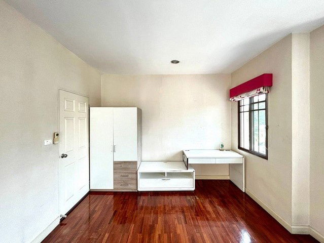 picture FOR RENT  HOUSE PROPERTY  32000 BAHT per MONTH - 8/8