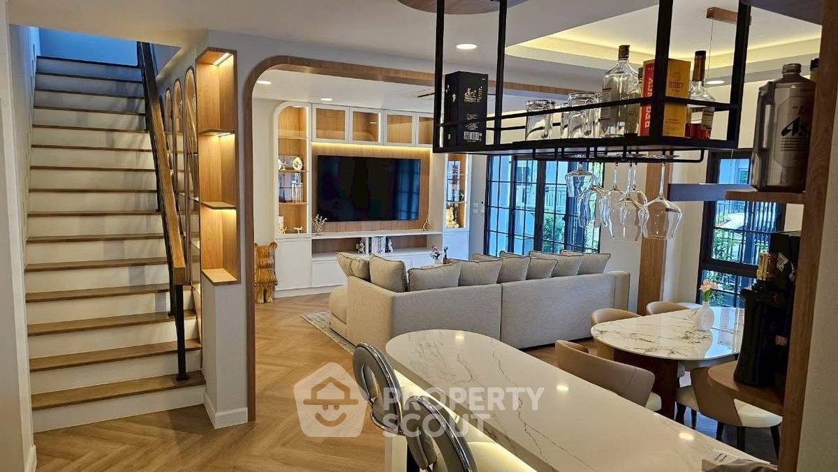 รูป บ้าน 4-ห้องนอน ที่ เซนโทร บางนา ใน บางแก้ว (ID 2457952) - รูปที่ 3/12