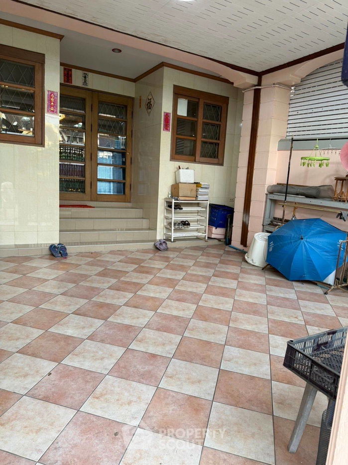 รูป ทาวน์เฮาท์ 7-ห้องนอน ใน บางโคล่ (ID 2104554) - รูปที่ 4/24