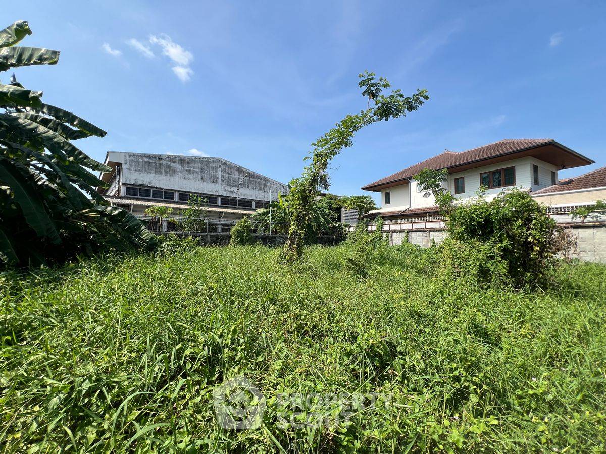 รูป ที่ดินสำหรับปล่อยขาย 676 ตารางเมตร แถว ใน คลองจั่น (ID 2099812) - รูปที่ 1/9