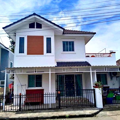 เช่าบ้านเดี่ยว เชียงใหม่ : ให้เช่าบ้านเดี่ยวสองชั้น  3 ห้องนอน 2 ห้องน้ำ 2  ห้องครัว  1  ที่จอดรถ