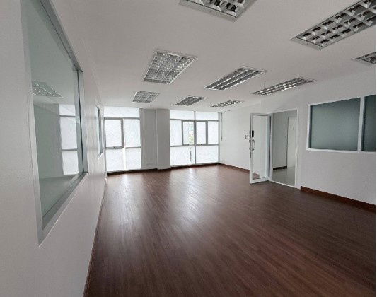 รูป ให้เช่าอาคารสำนักงาน 8 ชั้น ซอยศรีนครินทร์ 40 มีลิฟท์โดยสารในอาคาร ที่จอดรถ 14 คัน เหมาะเป็นสำนักงาน ทำเลดี เดินทางสะดวก - รูปที่ 10/19