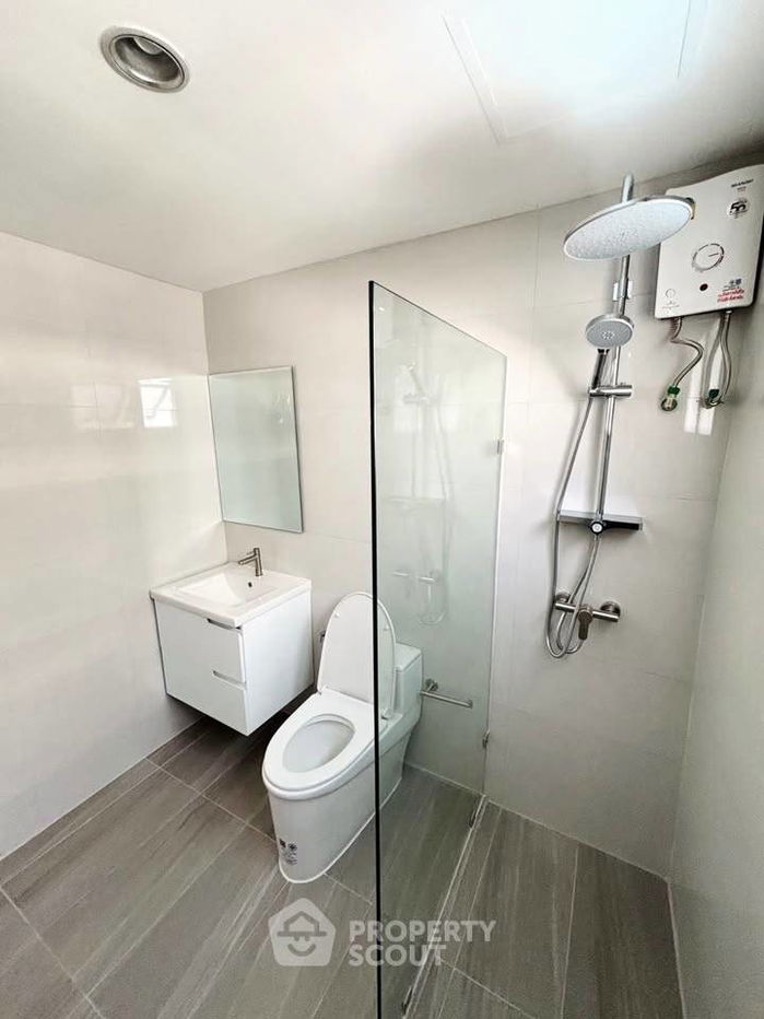 รูป คอนโด 2-ห้องนอน ที่ วอเตอร์ฟอร์ด พาร์ค พระราม 4 ใกล้ BTS พระโขนง (ID 2452804) - รูปที่ 13/15