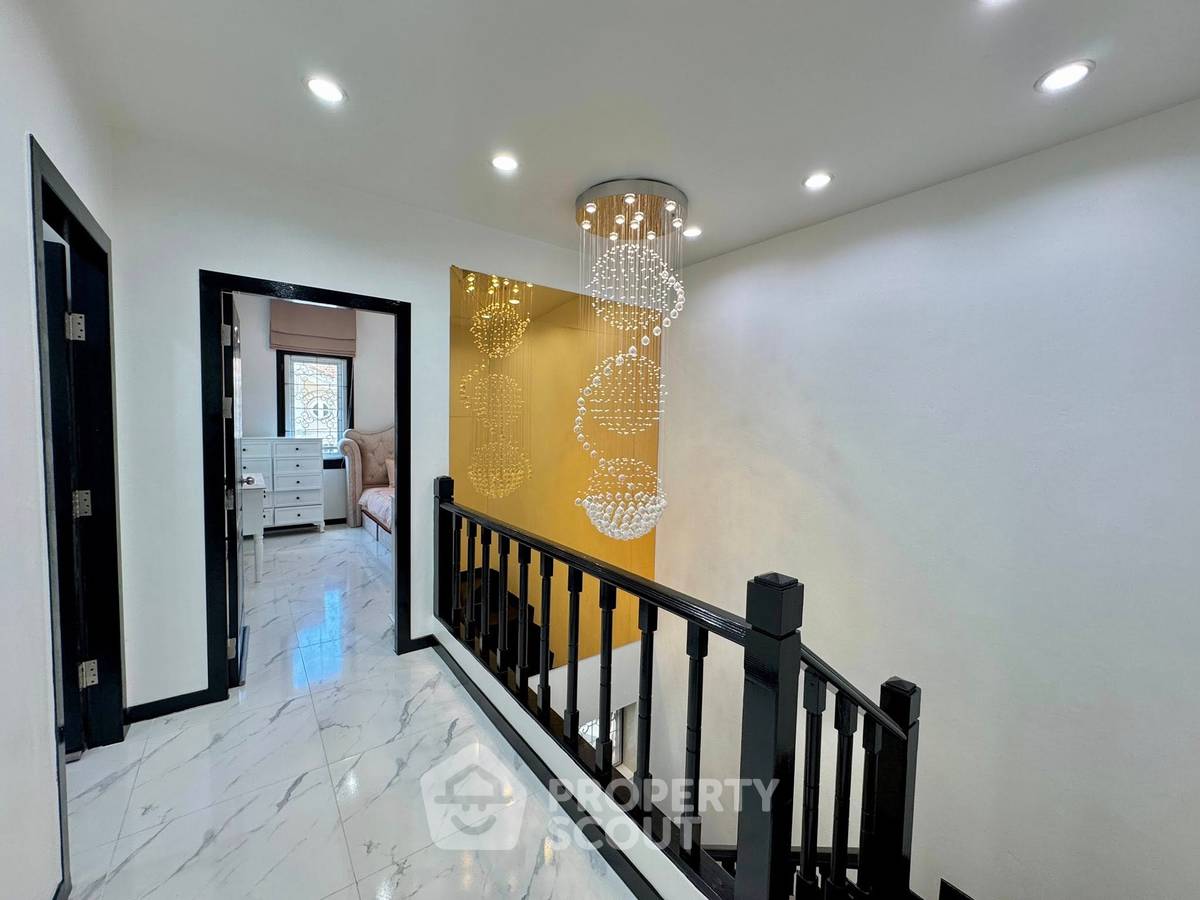 รูป วิลล่า 5-ห้องนอน ใกล้ เมืองพัทยา (ID 2157284) - รูปที่ 8/14