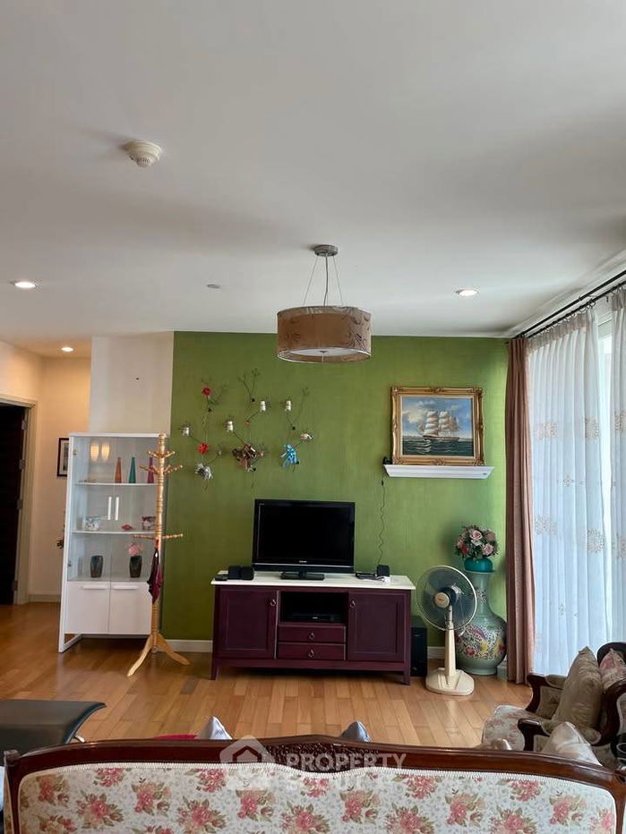 picture 3-BR Condo at Watermark Chaophraya near BTS Krung Thon Buri (ID 2452994) - 4/15