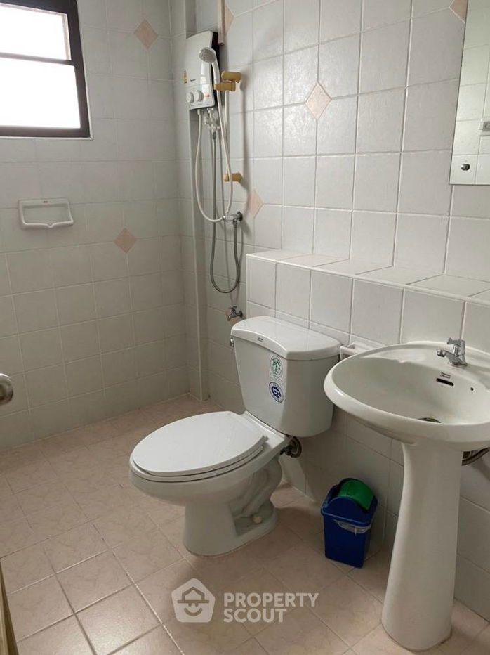 รูป ทาวน์เฮาท์ 3-ห้องนอน ใน วังทองหลาง (ID 1756911) - รูปที่ 10/11