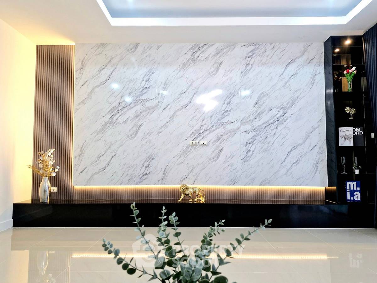 รูป ทาวน์เฮาท์ 2-ห้องนอน ใกล้ พัทยาตะวันออก (ID 2144294) - รูปที่ 4/16