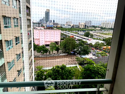 Condos for sale : 2-BR Condo at Lumpini Place Rama 9–Ratchada near MRT Phra Ram 9 (ID 2040174)