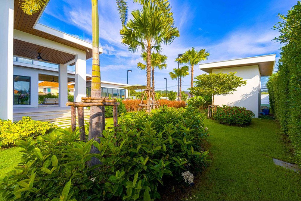 รูป [920601001-697] ขายวิลล่าหรูพร้อมสนามเทนนิส 4 ห้องนอน 4 ห้องน้ำ ในซอย 70 ของ huahin - รูปที่ 6/108