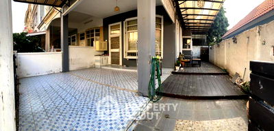 ทาวน์โฮม ถนนพัฒนาการ : ทาวน์เฮาท์ 3-ห้องนอน ใน ประเวศ (ID 1612745)