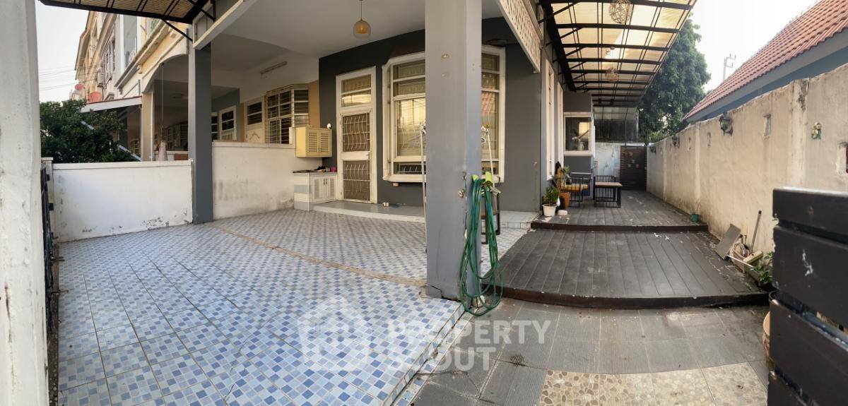 รูป ทาวน์เฮาท์ 3-ห้องนอน ใน ประเวศ (ID 1612745) - รูปที่ 1/7