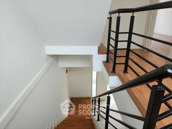 รูป ทาวน์เฮาท์ 4-ห้องนอน ใน บางขุนกอง (ID 2028251) - รูปที่ 12/16