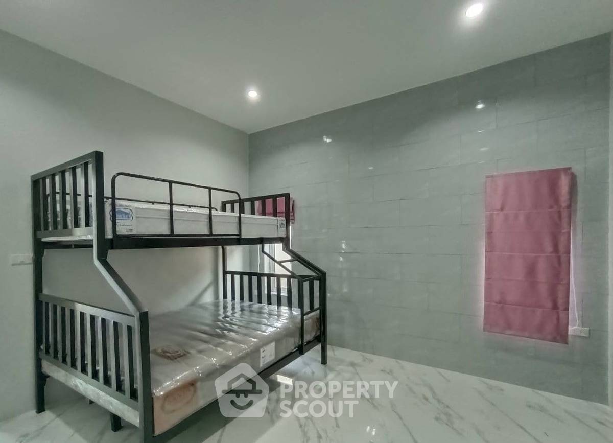 picture 4-BR Villa close to Hua Hin City (ID 1234212) - 8/12